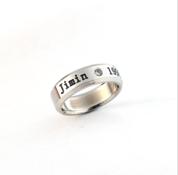 Venta caliente europea y americana anillo de acero inoxidable BTS periférico no-desvanecimiento nicho diseño anillo de plata anillo de joyería de acero de titanio image 8
