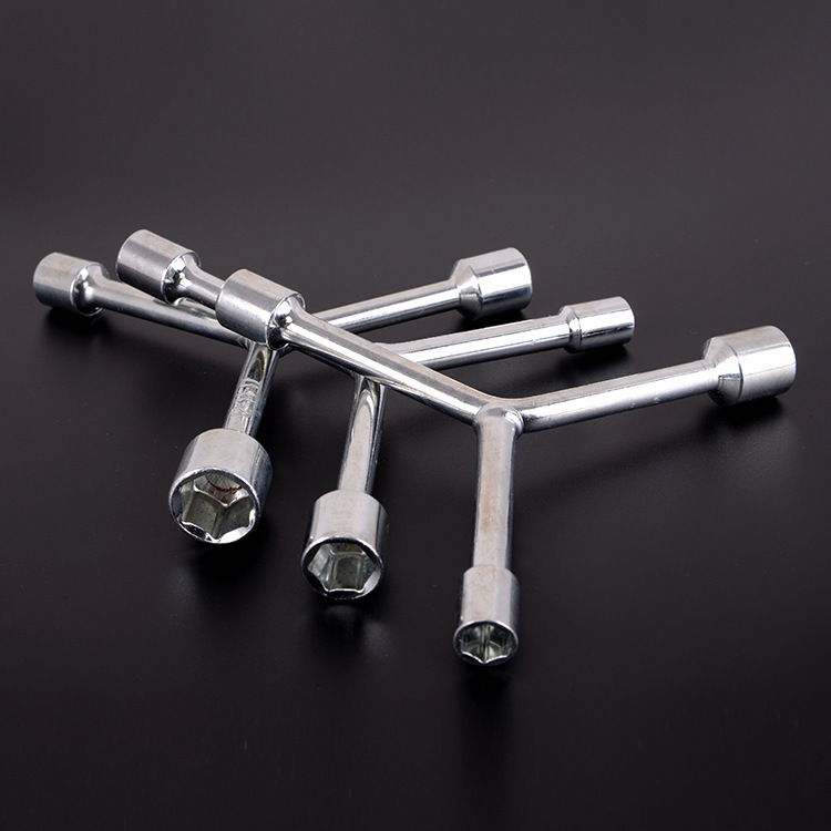 Fábrica al por mayor de Cabeza corta de tres horquillas métricas galvanizado llave de enchufe en forma de Y llave de neumático reparación de automóviles llave de triángulo