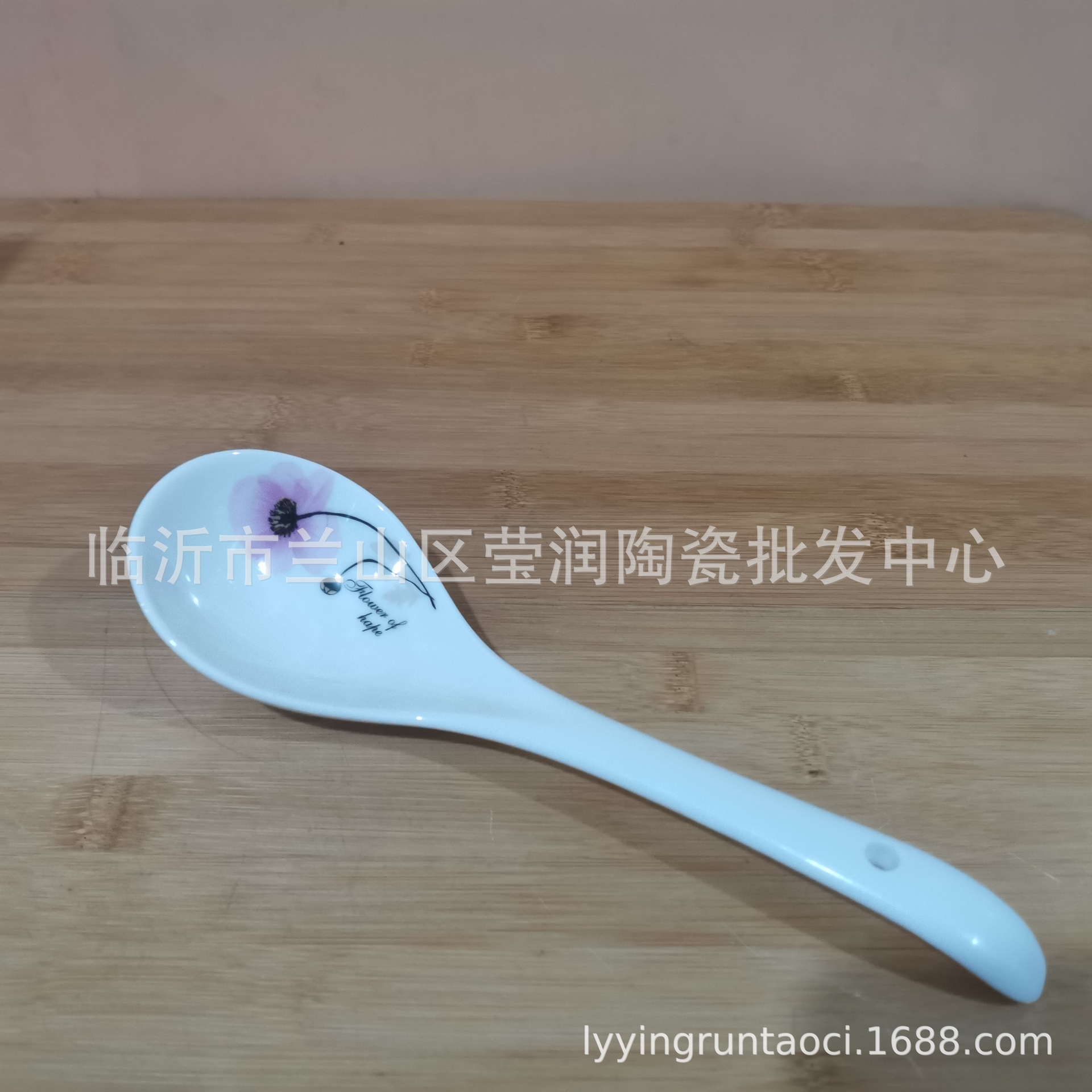 Venta al por mayor de cerámica de oro cuchara Hotel cuchara hogar Cisne mango largo cuchara restaurante vajilla cuchara puesto al por mayor