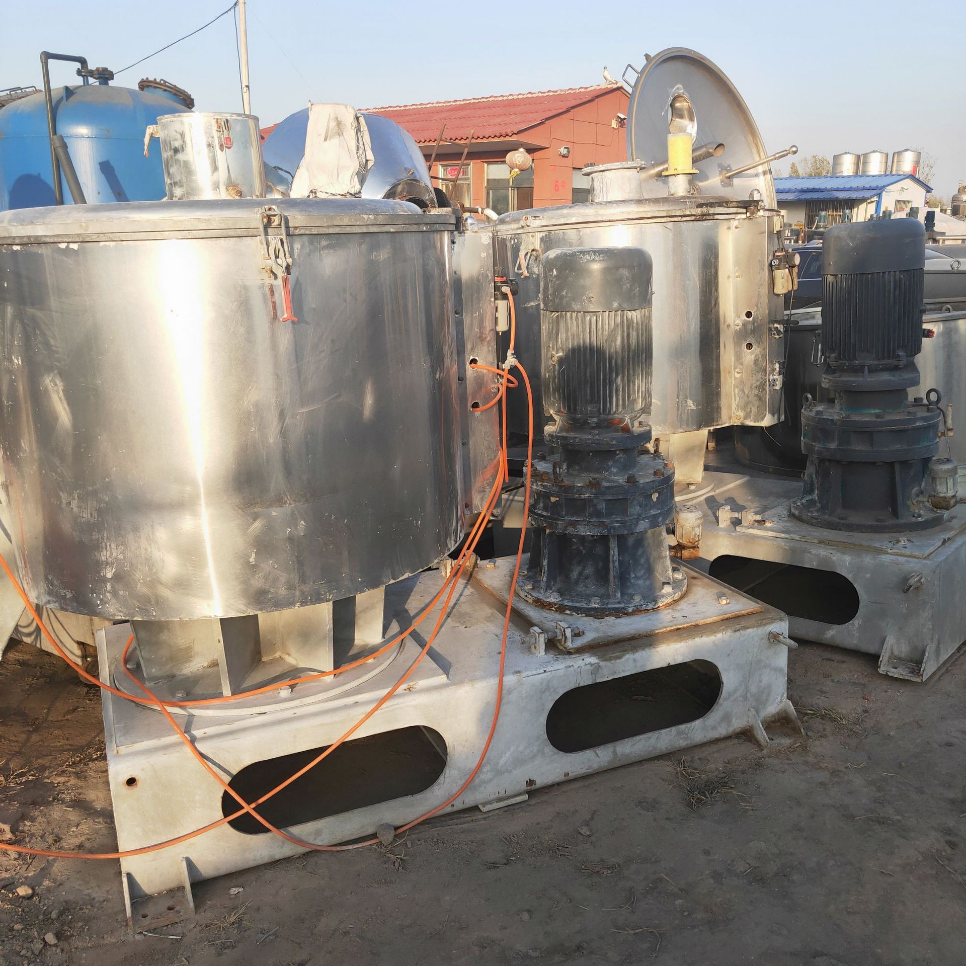 供应价格优惠不锈钢高速混合机 三维混合机 摇摆式混合机