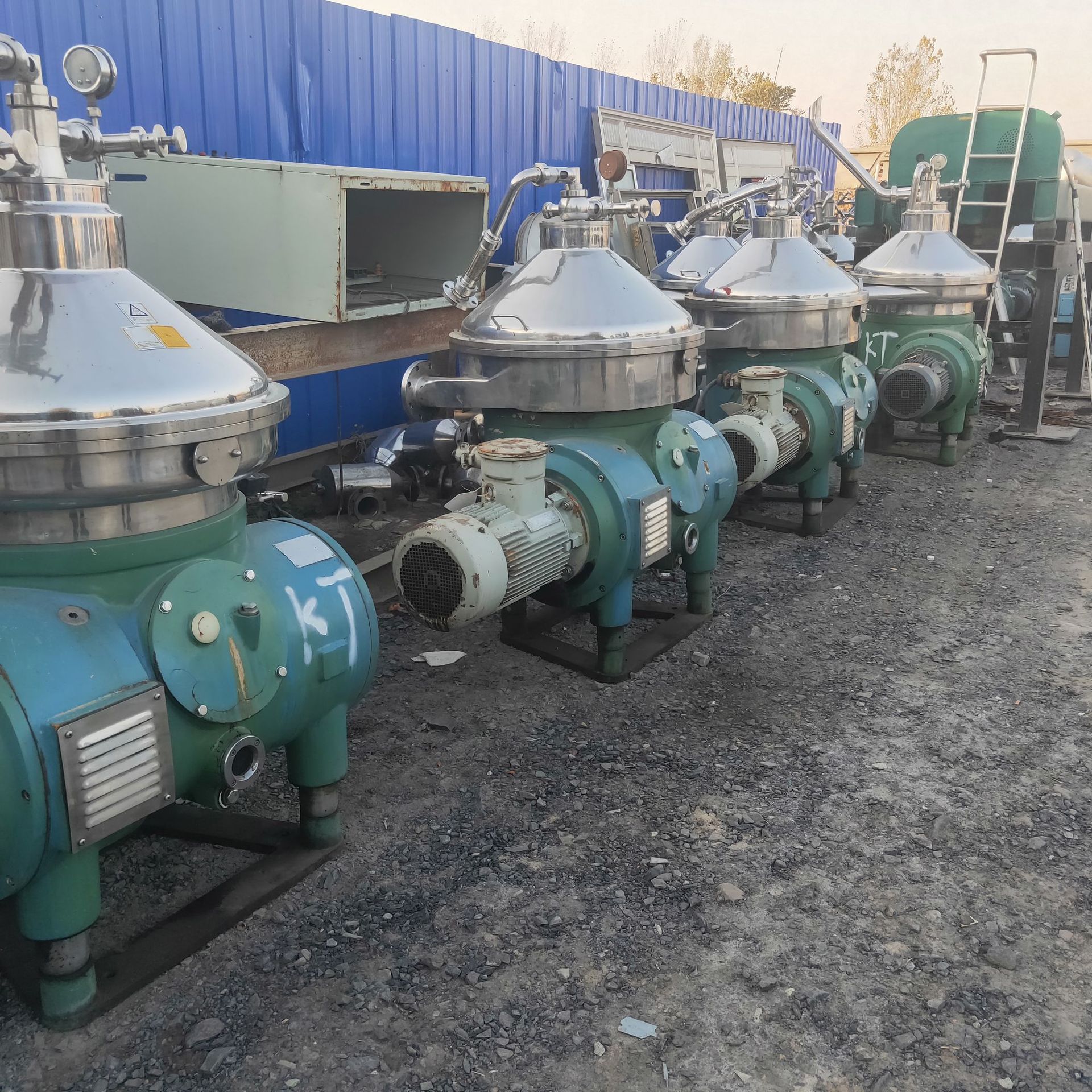 出售二手碟式碟片离心机油水渣三项淀粉离心机