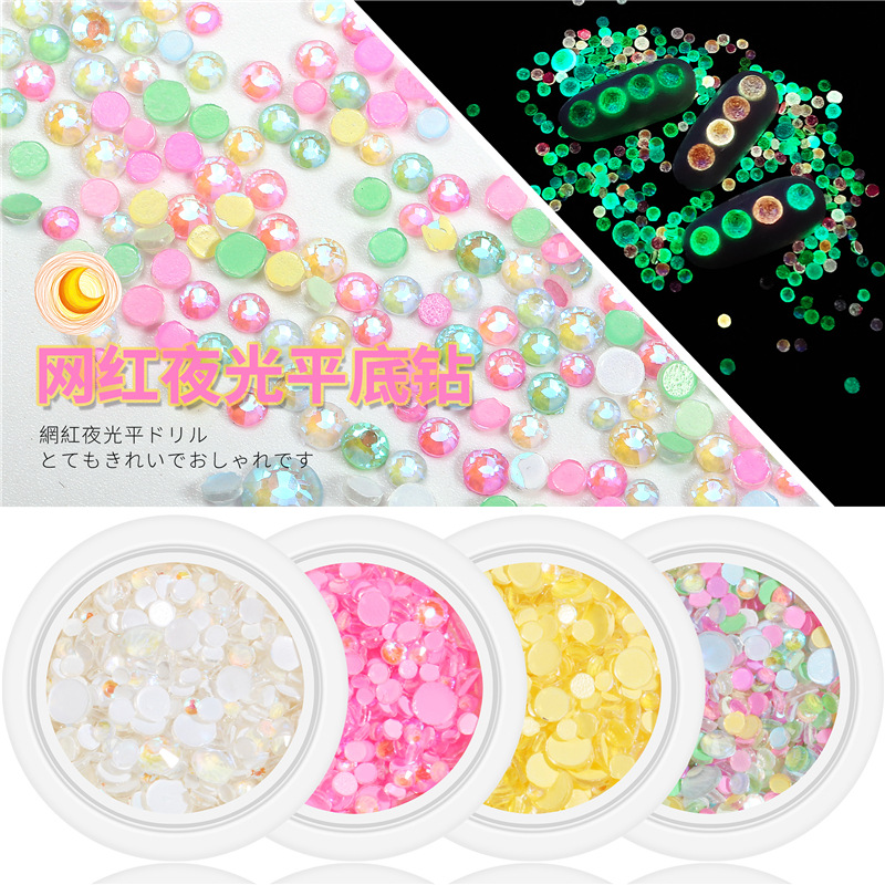 Popular online popular arte de uñas luminoso diamante fluorescente diamante Super Flash mezclado multi-Corte plana diamante joyería fábrica directa