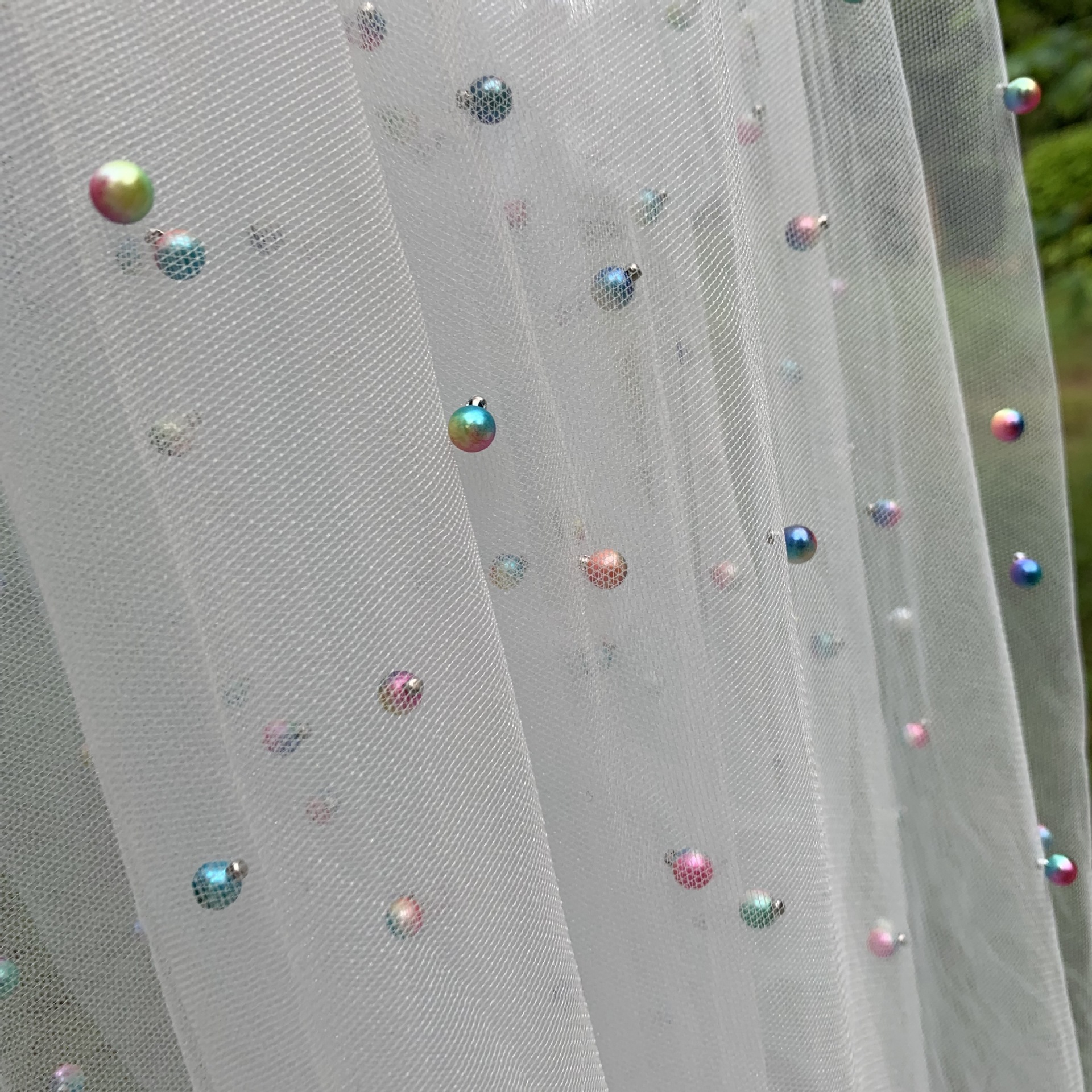 泫雅风网纱后加工立体钉珠布料 立体炫彩色珍珠网纱 女装汉服面料