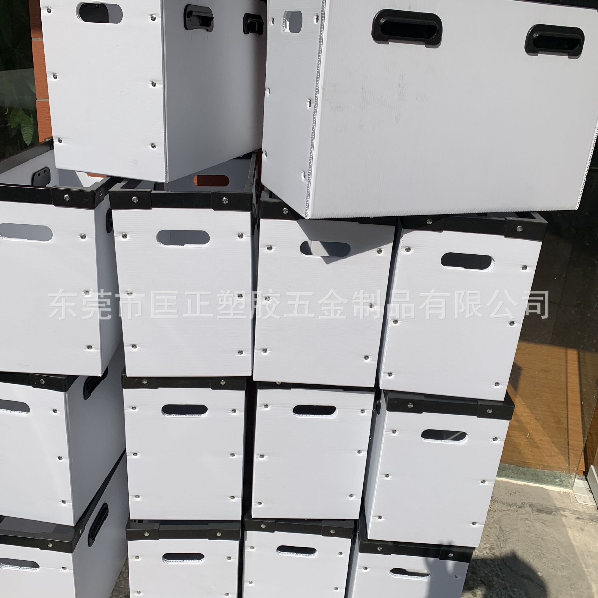 5MM新料白色PP中空板骨架箱 箱子加平头弯角周转箱