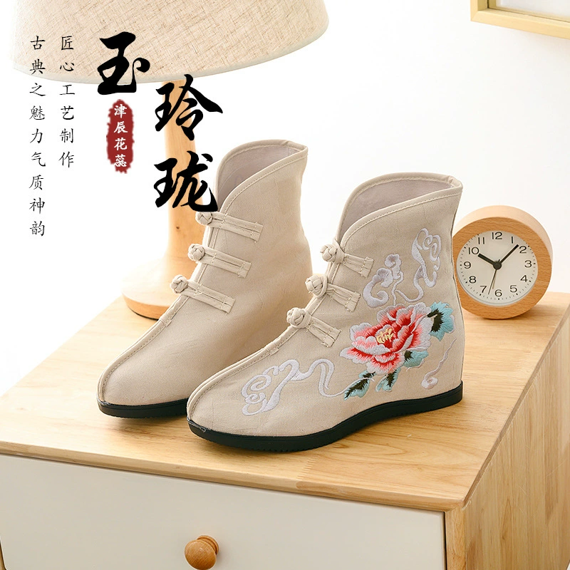 Новая осенне-зимняя женская обувь, обувь с вышивкой, Тканевая обувь Old Beijing, женские ботинки в этническом стиле, винтажные короткие сапоги, увеличивающие внутренний рост, ботинки Martins