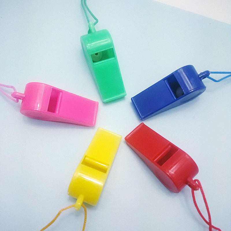 Plastic whistle