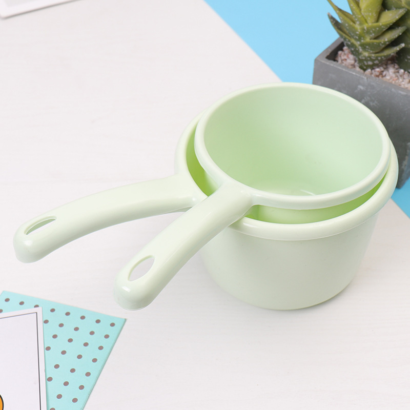 Simple Plastic Water Spoon Household Water Scoop Baby Baby Bathing Large Water Spoon Kitchen Gardening Spoon Simple Plastic Water Spoon Household Water Scoop Baby Baby Bathing Large Water Spoon Kitchen Gardening Spoon