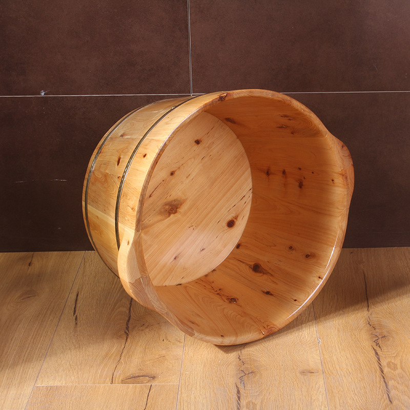 Baño de pies de invierno de madera de cedro Cubo de lavado de pies bañera de pies aislamiento de lavabo de madera hogar engrosado carbonizado Cubo de madera adulto sobre la rodilla