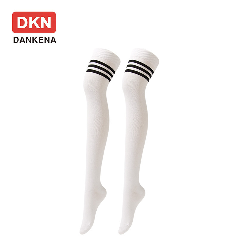 Chaussettes montantes en coton à rayures étoilées et trois bandes pour femme, longues et tricotées, tendance, 2025d_voghion.com