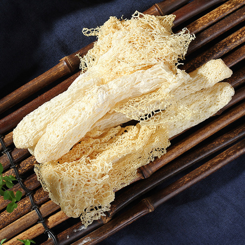 Yunnan and Fujian family Yunnan 50g packaging manufacturer can be purchased in supermarkets. Hot pot soup is delicious and crispy. Dried bamboo fungus