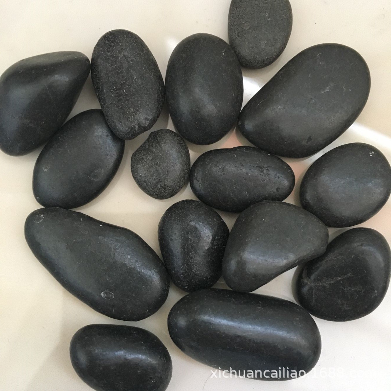 现货供应雨花石 抛光 铺路景观鹅卵石 水池造景工程鹅卵石