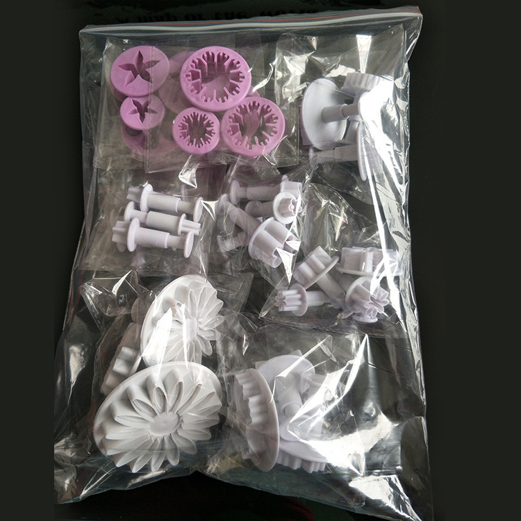 Transfronterizo herramientas para hornear 10 33-piece fondant molde pastel herramientas traje pastel molde de dibujos animados al vapor molde de pan image 5