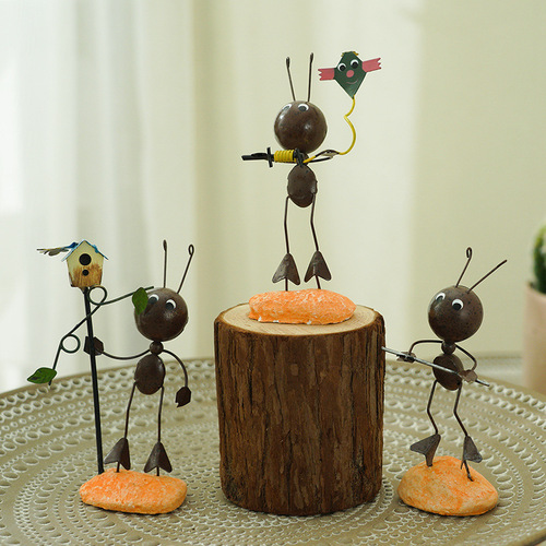 Creative Nordic ant living room decorations home decorations room bedroom wine cabinet TV cabinet entrance small furnishings