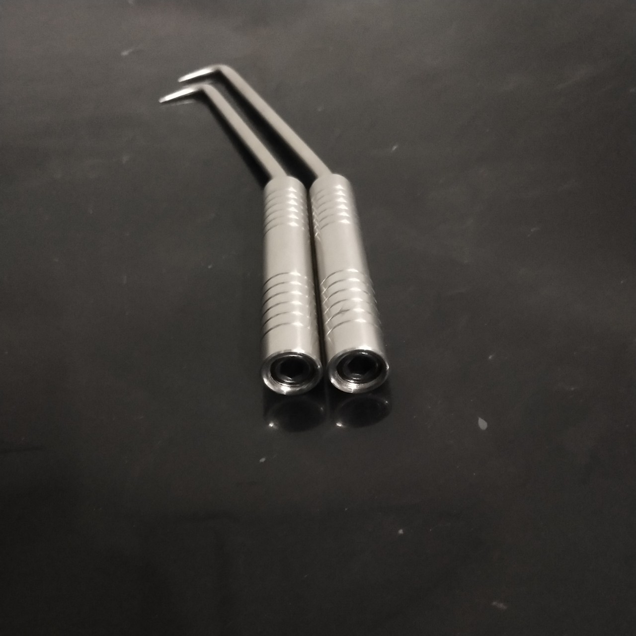 厂家批发大量不锈钢花纹款扎丝钩捆绑钩钢筋工钩子钢珠钢筋钩吊钩