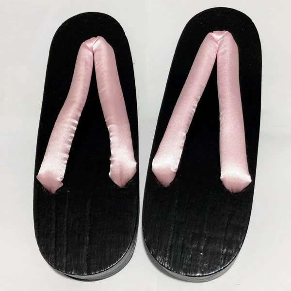 Fuchsia clogs