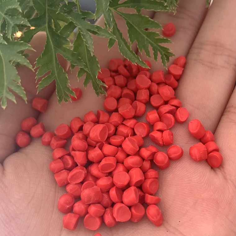 PVC红色颗粒 环保45P插头料无黑点 ROHS注塑级PVC红色原料