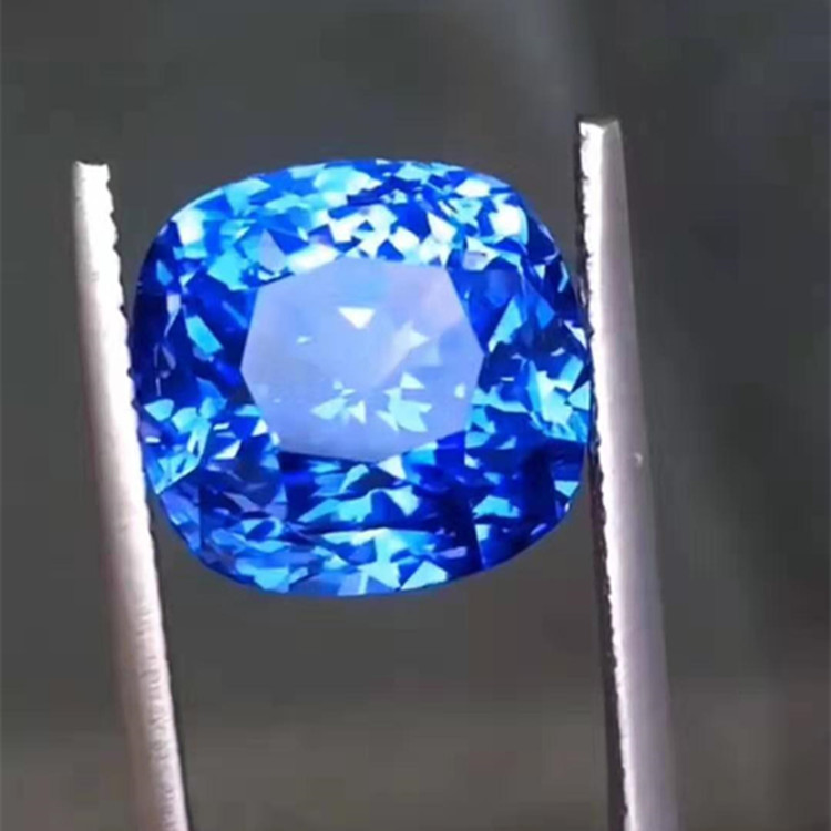 珍稀彩宝批发代发 LOTUS15.44ct天然无烧矢车菊蓝蓝宝石裸石戒面