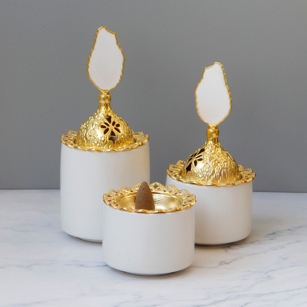 Modern golden matte white table Incense burner