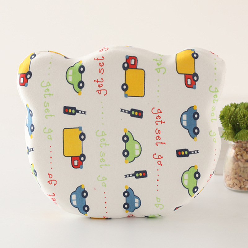 가장 작은 메모리 폼 곰 자동차 패턴