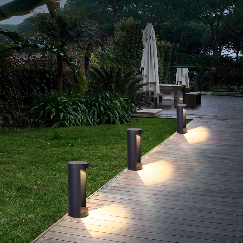 Led Solar Outdoor Waterproof Single-sided Light-emitting Lawn Lamp Park Villa Street Lamp Courtyard Semi-circular Lawn Lamp