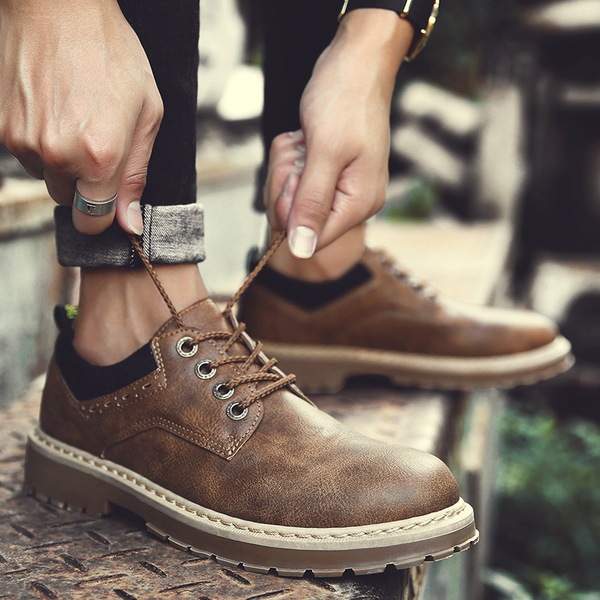 autumn fashionable trend shoes English style