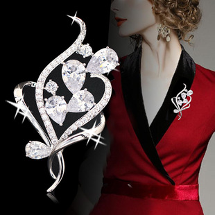 Fashionable universal cloak, zirconium, brooch, synthesized pin, accessories lapel pin, simple and elegant design, thin weaving