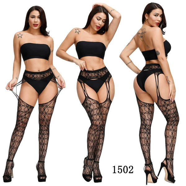 1502 [No underwear]