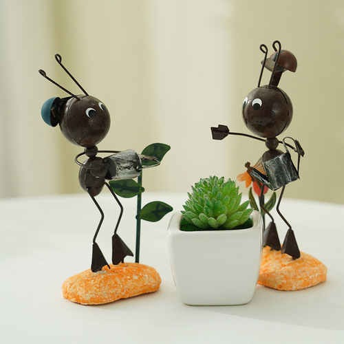 Creative Nordic ant living room decorations home decorations room bedroom wine cabinet TV cabinet entrance small furnishings