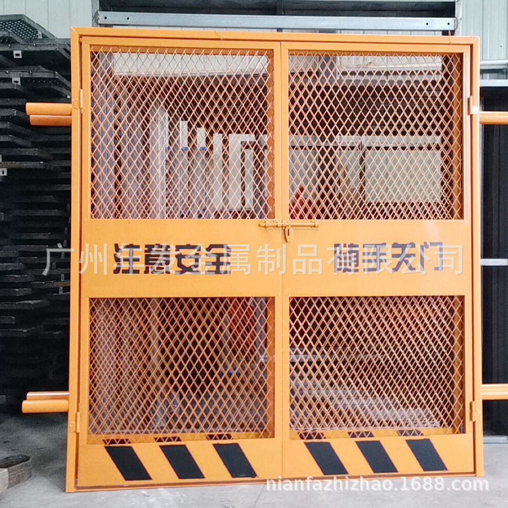 直销工地电梯井口防护门 升降机电梯洞口防护 人货梯门大量现货