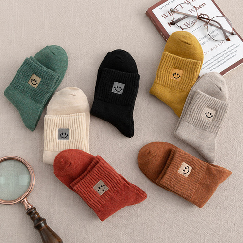 Spring and Autumn Mid-calf Socks for Women Casual Long Breathable Women's Solid Color Cotton Socks Smiley Face Embroidery Zhuji Women's Socks Wholesale