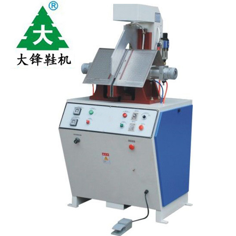 Ь����е�豸����ֱ��Ь��Ƥ���Զ�����ѥ�涨�ͻ���˫��ɶ���