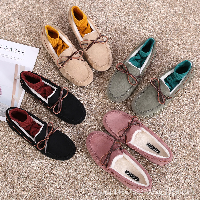 Mocasines de mujer de invierno forrado de lana 2023 nuevos zapatos versátiles de algodón de felpa plana estilo coreano engrosado slip-on zapatos de maternidad