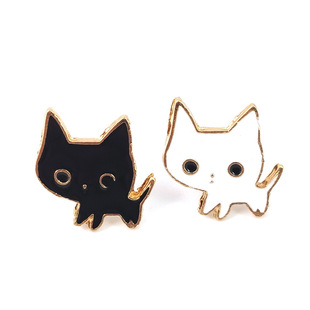 With the change of Europe and the United States cute cat brooch kitten badge Thorn pin Joker clothing oil trinkets can be customized
