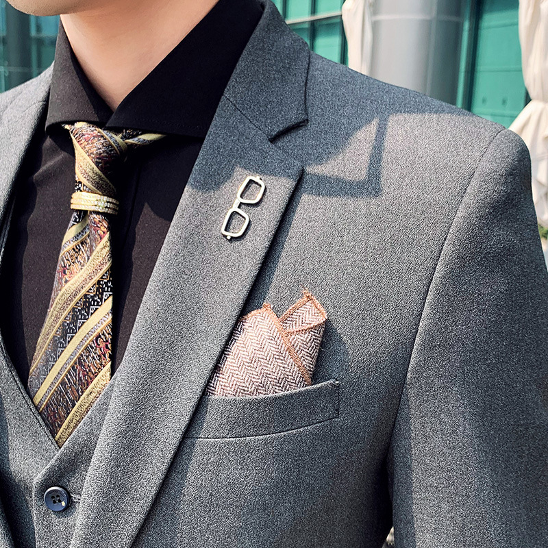 新作メンズスーツ、スタイリッシュな無地麻素材ビジネススーツ、3ピーススーツ、新郎・花婿介添人スーツ、メーカー卸売