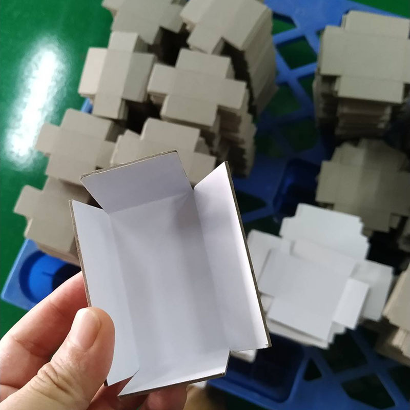 订购牛皮纸金银卡纸EVA吸塑绒布黑卡纸内托E坑设计摆放礼品盒