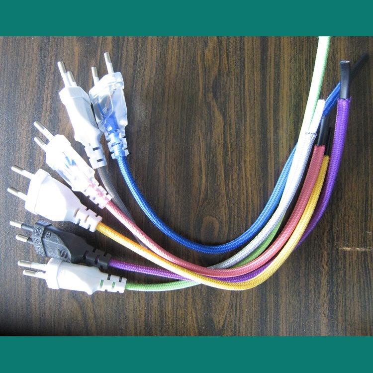 主要生产销售各种颜色鲜艳夺目欧规带开关编织电源插头线认证线材