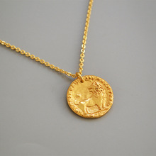 法式小众古典浮雕金币我是勇敢的小狮子黄铜复古做旧金色吊坠项链