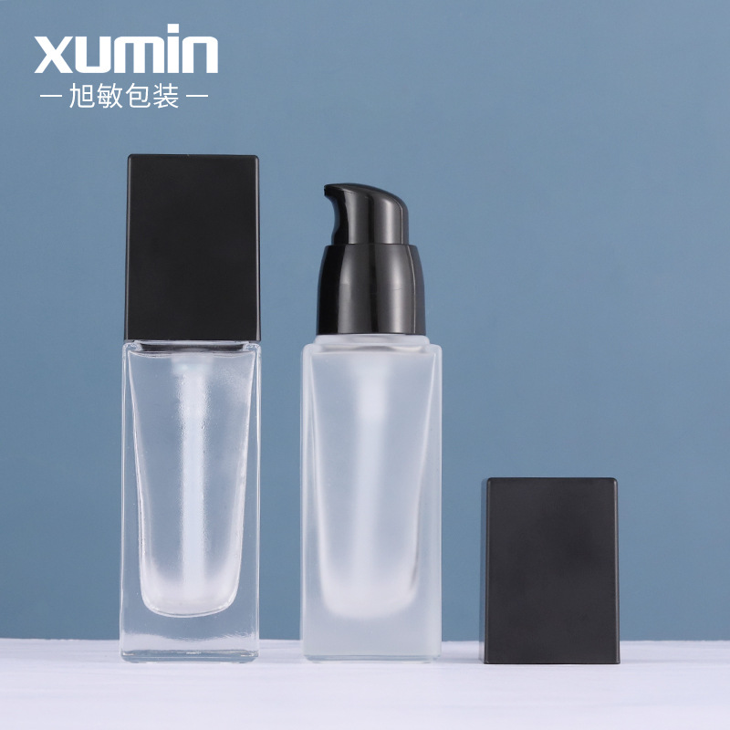 En stock 30ml botella cuadrada esmerilada base líquida botella de vidrio crema de protección solar loción cosmética sub-botella