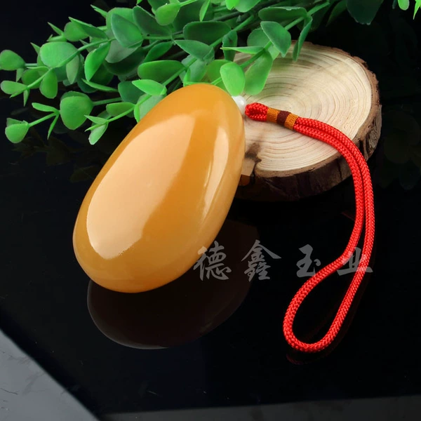 Beige jade rough