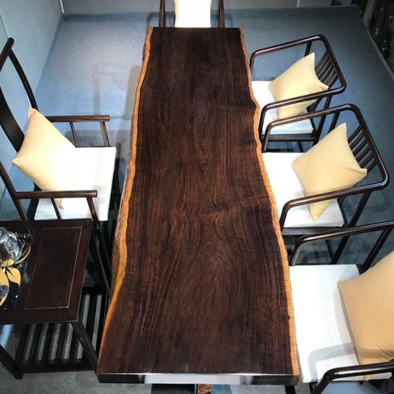 Стол сплошной доски с твердым деревом