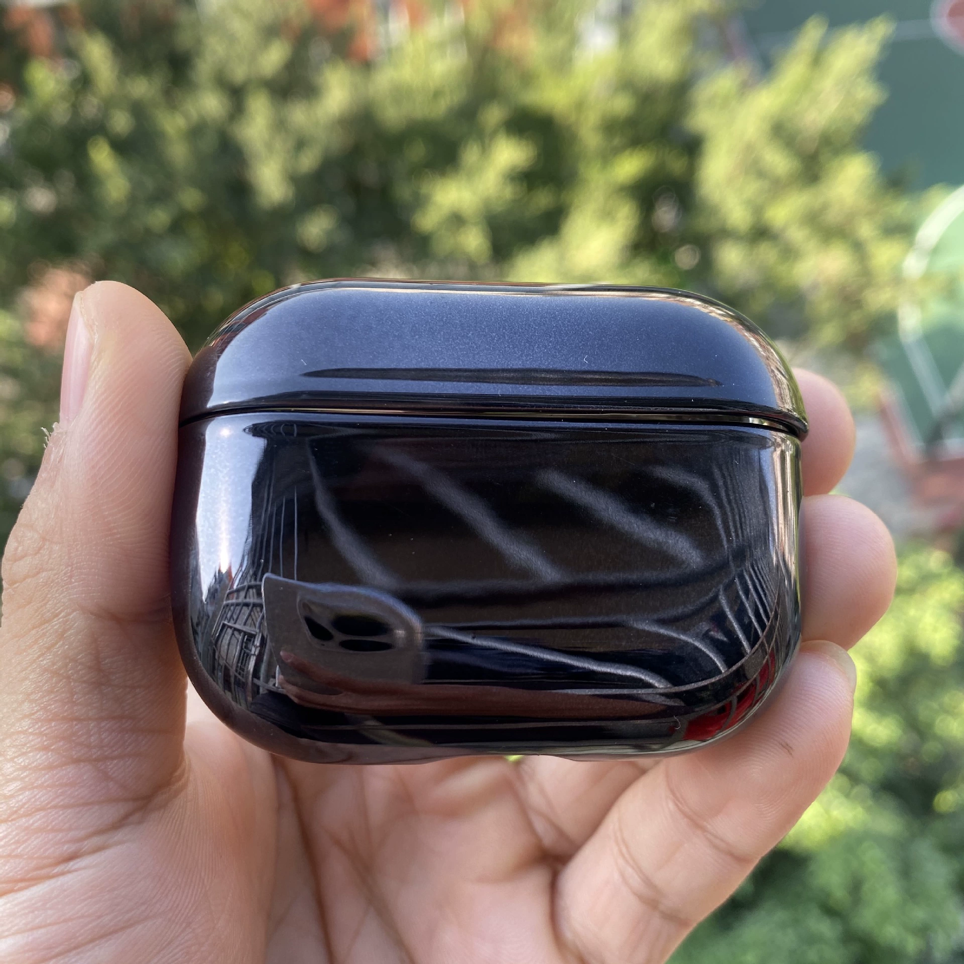 Защитный чехол (AirPods) Pro2, Pro, 1/2/3 — электроплатифицированный поликарбонат, совместим с беспроводной зарядкой
