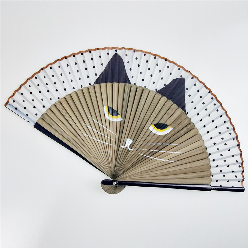 En stock creativo estilo japonés artesanía ventilador pintura mango aerosol pintura gato ventilador dibujos animados Totoro ventilador ventas de la fábrica