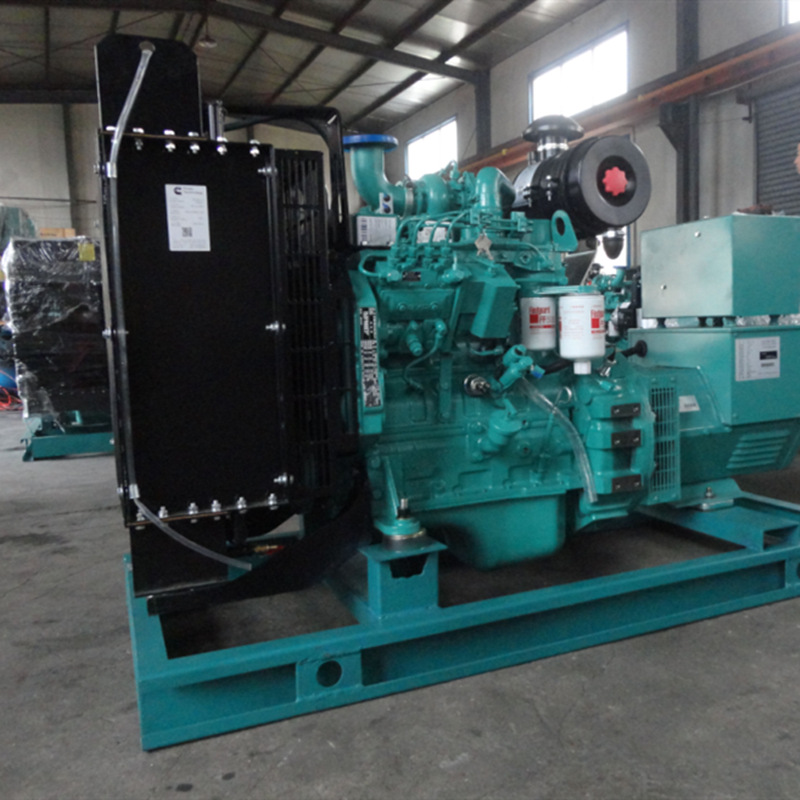 东风康明斯30KW低噪音柴油发电机组 配套4BT3.9-G1柴油机