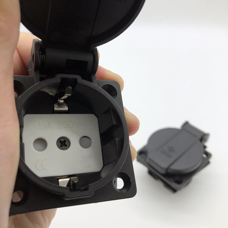 E-013 德国防水插座 欧式接线 韩国电源插座 欧规防水带盖插座