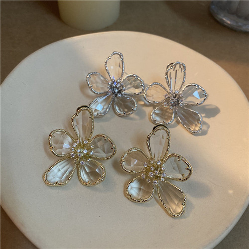 European and American style high-end luxury earrings high-end clear multi-faceted gemstone flower earrings high-end earrings for women
