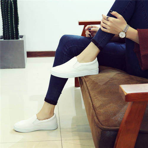 Versatile spring and autumn waterproof slip-on leather white shoes for women, cotton shoes, lazy student loafers, maternity shoes, Korean version