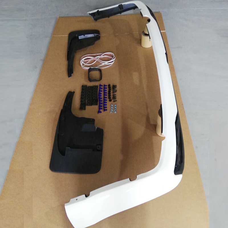 16-19 Land Cruiser Lc200 Front and Rear Large Surround Land Cruiser Front and Rear Surround Modified Front and Rear Lip