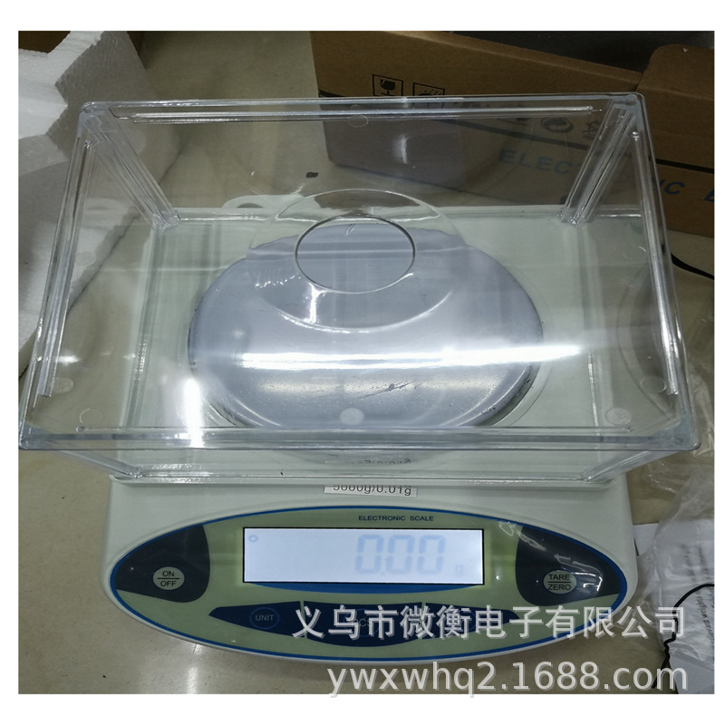 批发供应0.001/500电子天平计数秤一件起卖带防风罩英文计重秤