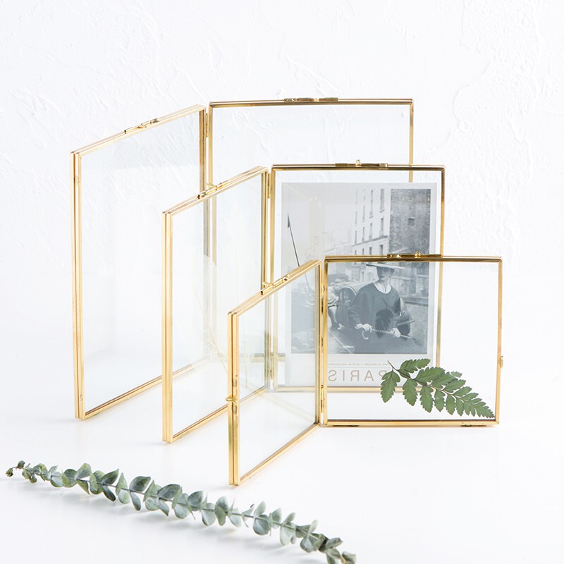 Scandinavian Retro Style Brass Folding Gold Glass Photo Frame Plant DIY Specimen Clip Desktop Decoration Ornament Picture Frame Scandinavian Retro Style Brass Folding Gold Glass Photo Frame Plant DIY Specimen Clip Desktop Decoration Ornament Picture Frame