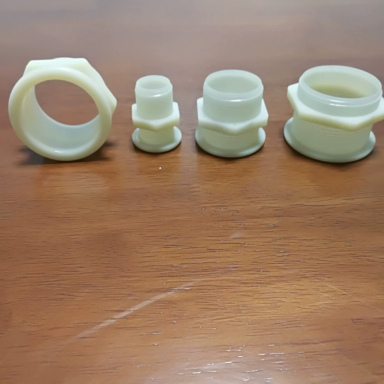 Втулка гайки Втулка нейлона Д типа защитный чехол кабеля втулки нейлона Защитный чехол нейлона Инжекционный метод литья полных спецификаций